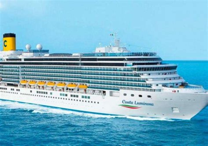 Best Costa Rica Cruises 2024 & 2025