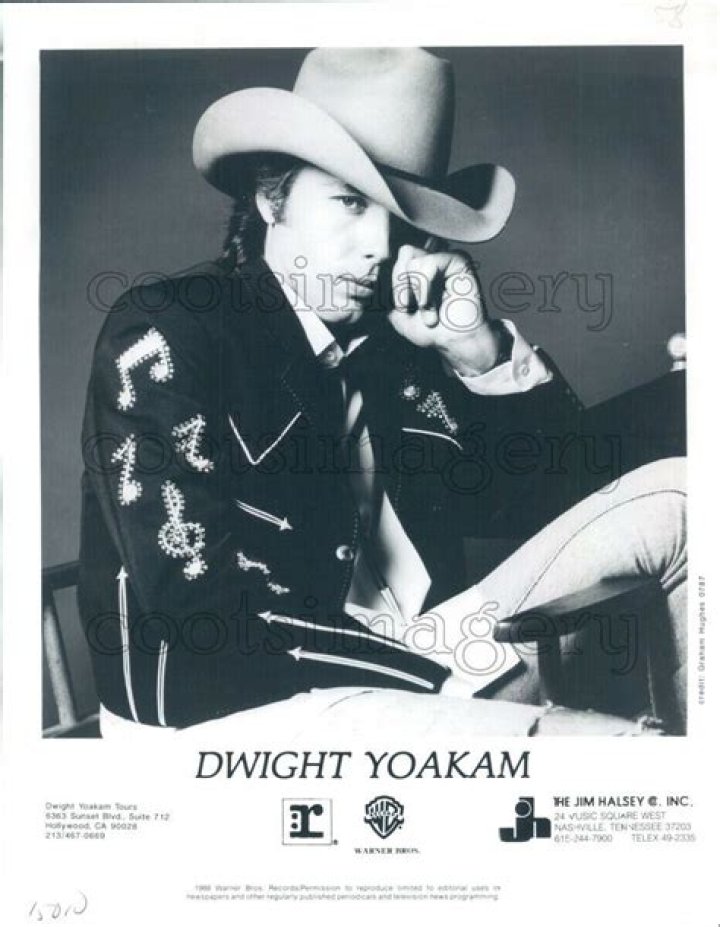 Dwight Yoakam Poster G716814 - CelebPoster.com