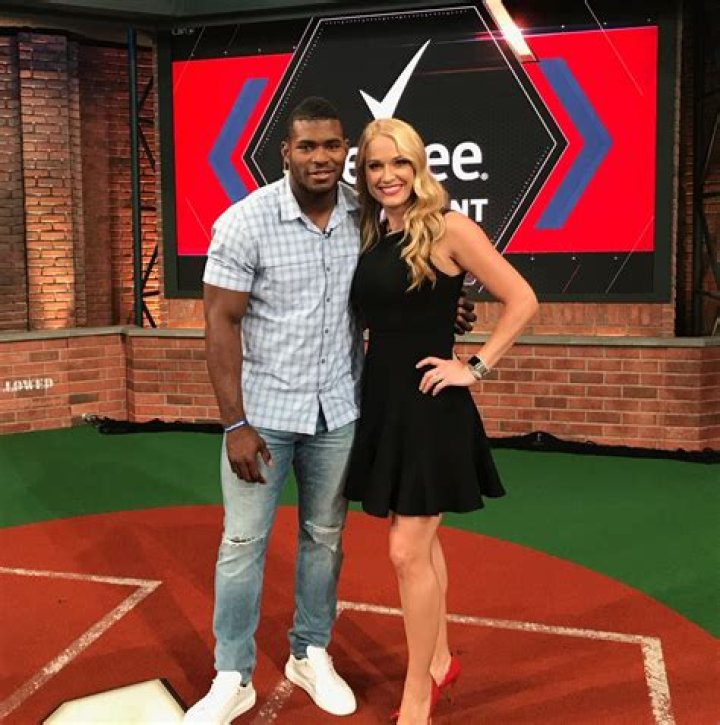Heidi Watney-The MLB Network's host and reporter is married to Mike Wickham.