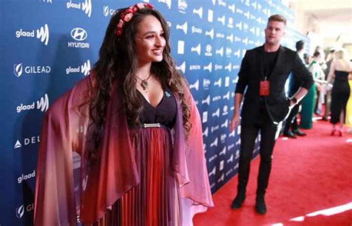 Jazz Jennings Raises Money For ANOTHER Surgery