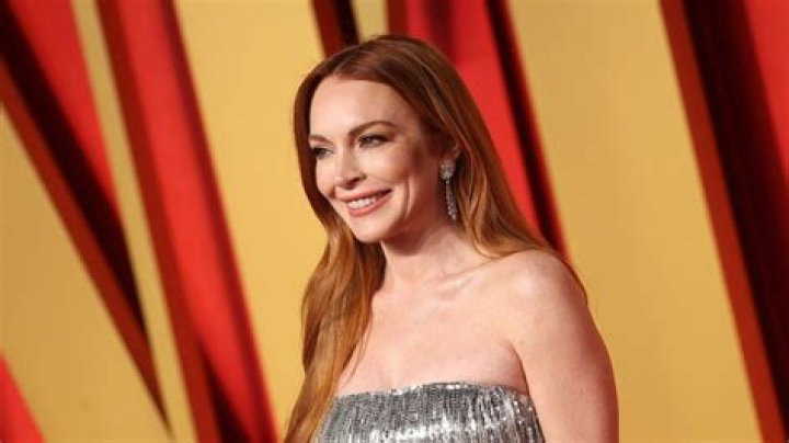 Lindsay Lohan Net Worth | Income Sources, Movie Salary, Actress, Model, IRS, Taxes, Mean Girls, Herbie, Freaky Friday, Playboy, Rehab, Bankruptcy, Drug, Spending Habits, Age 34, Disney