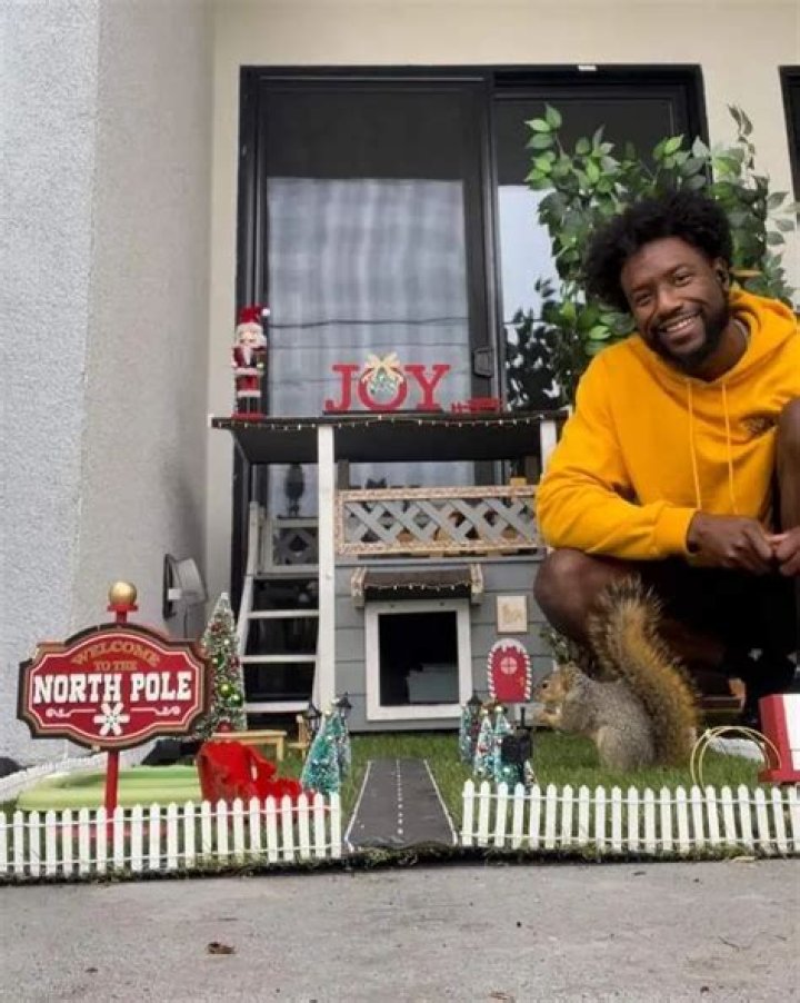 Meet Derrick Downey Jr. – The Squirrel Whisperer