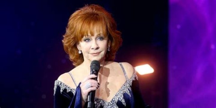 Reba McEntire reflects on difficult day as eight friends died in horror plane crash