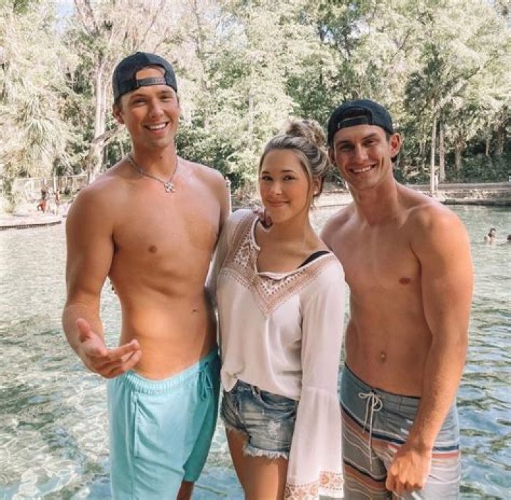 Schnacky Fam's Allison "Allie" Schnacky Is an Actress Turned-Influencer