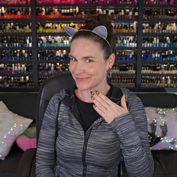 Simply Nailogical Pets - Celebrity Pets