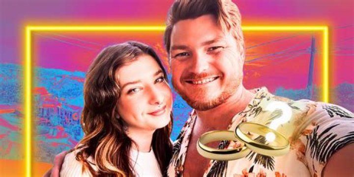 Syngin Colchester Shows Off New Girl!