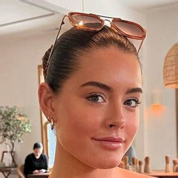 Too Hot to Handle Sophie Stonehouse age, Instagram, TikTok, and more